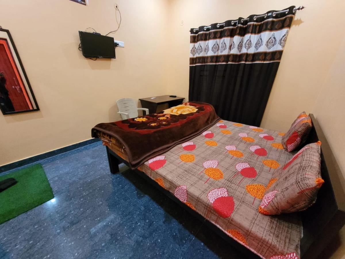 אלמורה Goodwill Home Stay מראה חיצוני תמונה