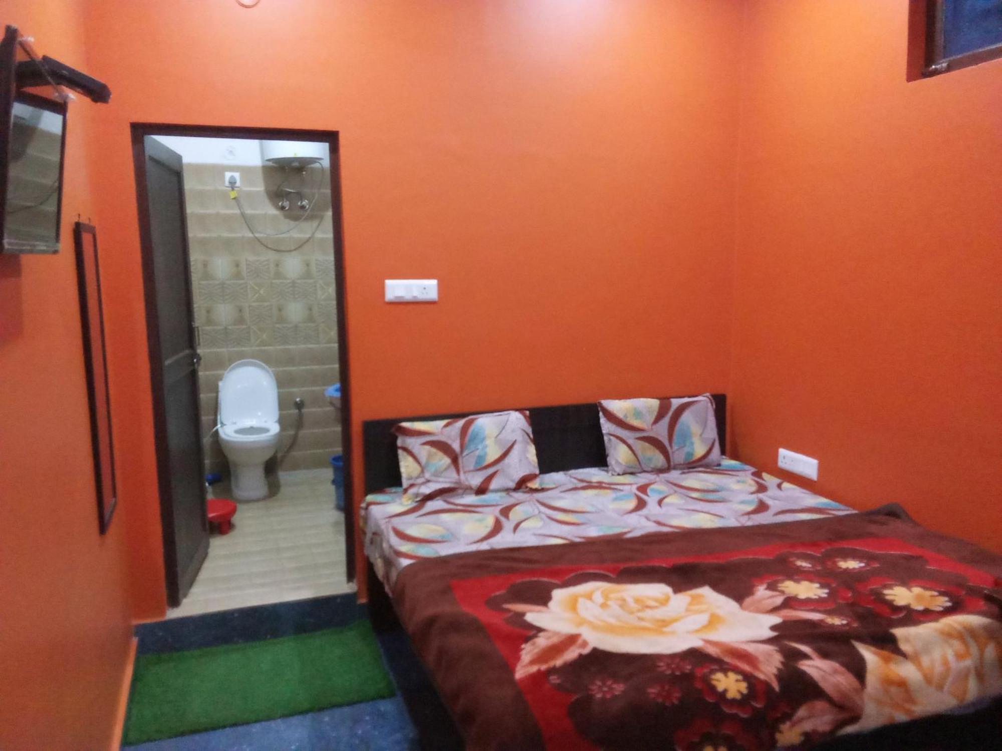 אלמורה Goodwill Home Stay מראה חיצוני תמונה